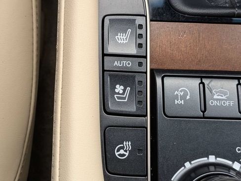 Used 2019 Lexus LX 570 4WD image 21