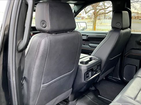 Used 2023 GMC Sierra 1500 AT4 w/ AT4 Preferred Package AWD/4WD image 12