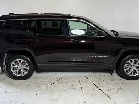 Certified 2022 Jeep Grand Cherokee L Limited w/ Luxury Tech Group II image 8
