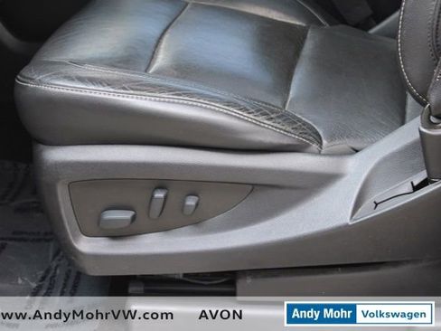 Used 2018 GMC Yukon SLT image 19