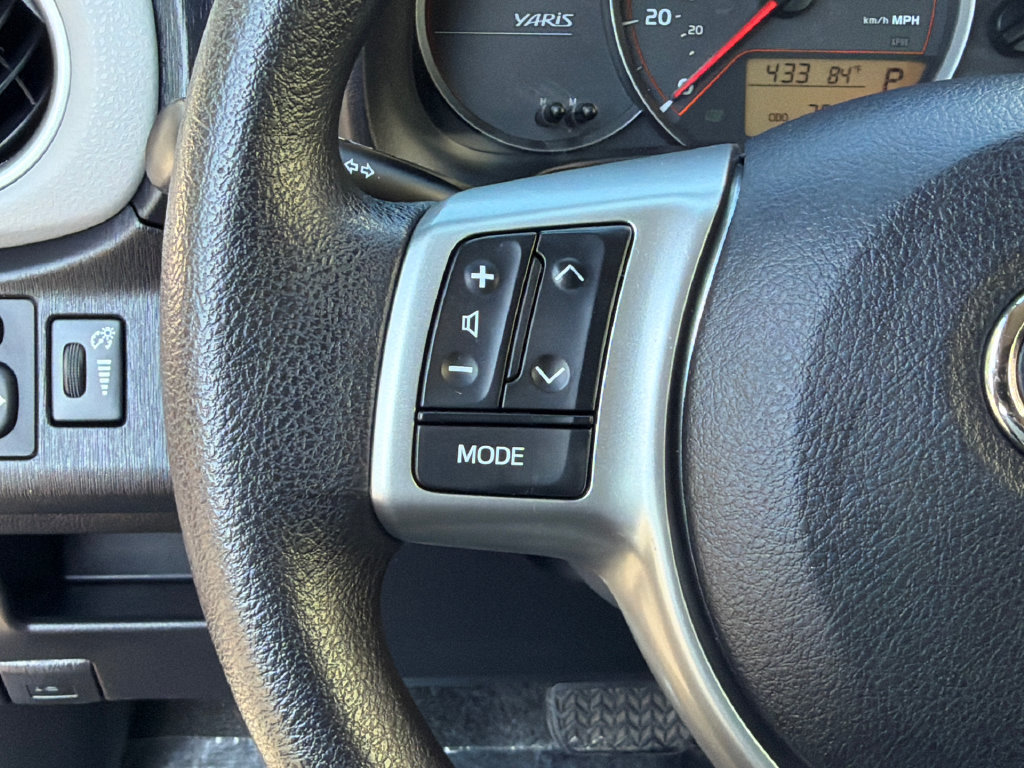 Used 2012 Toyota Yaris LE FWD image 21