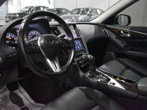 Used 2018 INFINITI Q50 Luxe RWD image 11