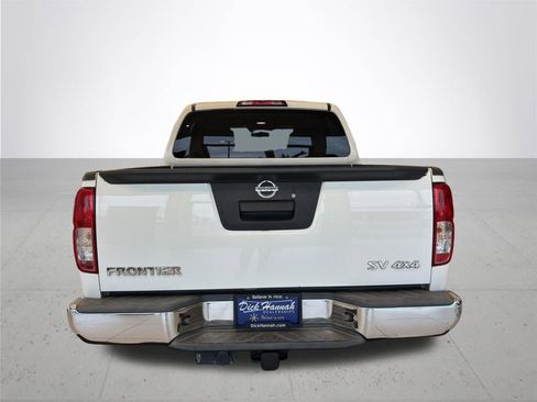 Used 2013 Nissan Frontier SV AWD/4WD image 6
