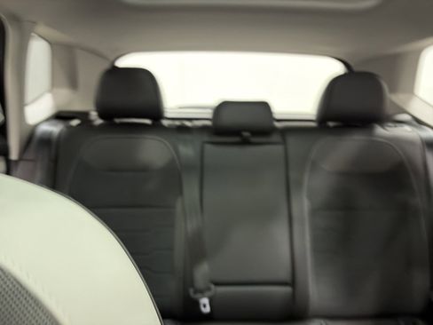 New 2026 Volkswagen Taos SE image 34