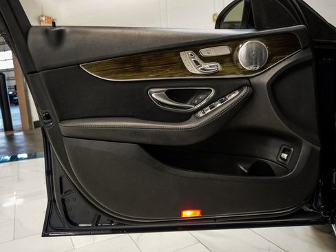 Used 2019 Mercedes-Benz C 300 4MATIC Sedan image 21