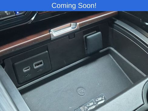 Used 2023 GMC Yukon XL Denali Ultimate AWD/4WD image 32