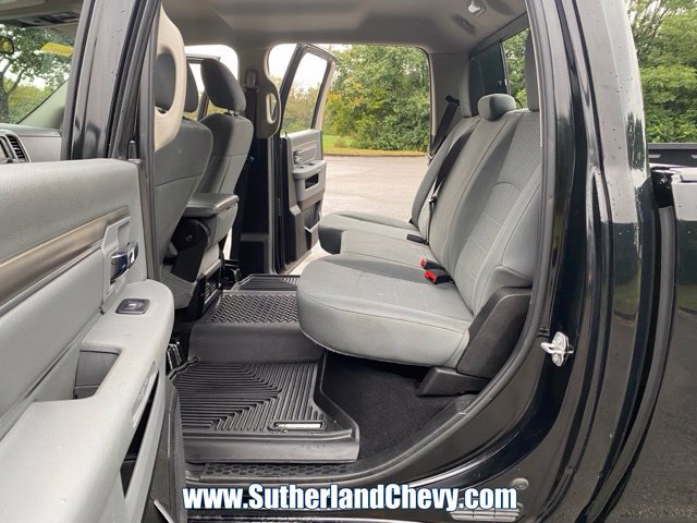 Used 2020 RAM 1500 Classic SLT AWD/4WD image 33