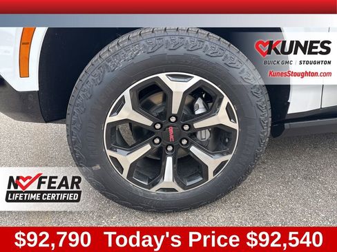 New 2026 GMC Yukon AT4 w/ AT4 Premium Plus Package image 17