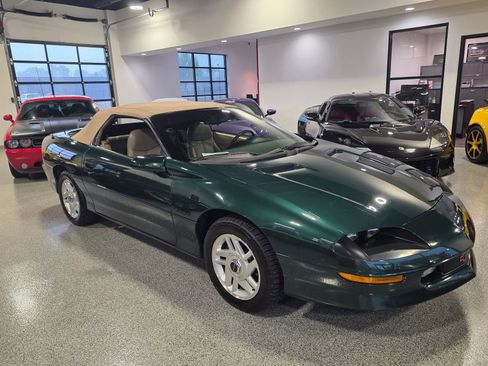 Used 1995 Chevrolet Camaro Z28 RWD image 2
