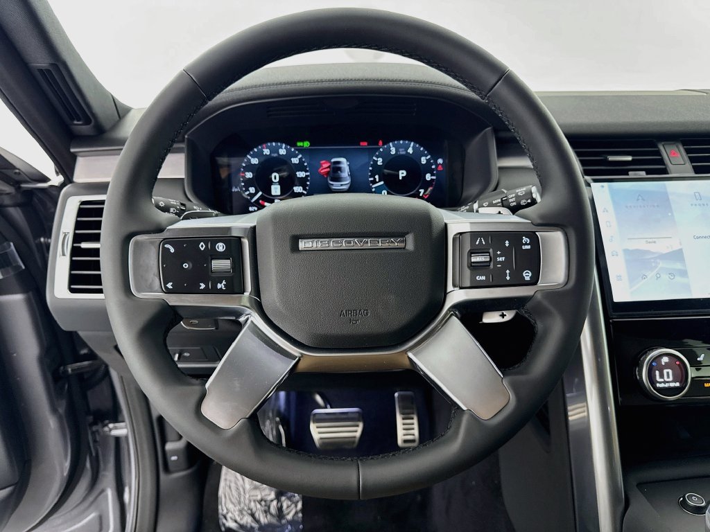 New 2026 Land Rover Discovery Limited Edition AWD/4WD image 11