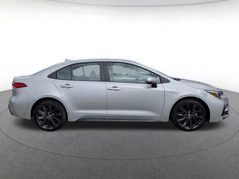 Used 2024 Toyota Corolla SE FWD image 8