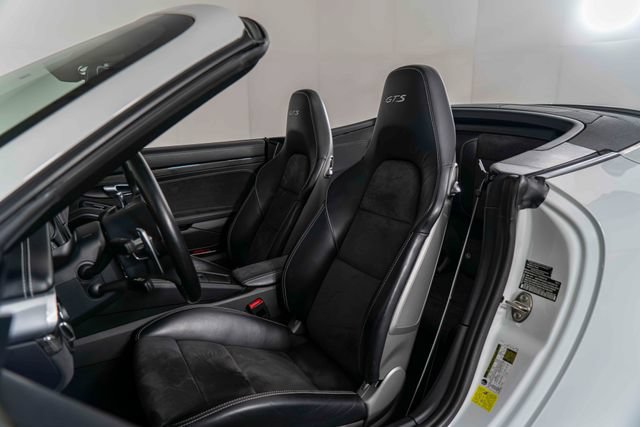Used 2016 Porsche 911 Carrera GTS RWD image 16