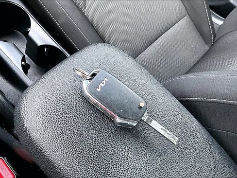 Used 2024 Kia Forte LXS FWD image 34