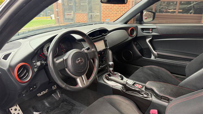 Used 2015 Scion FR-S RWD image 17