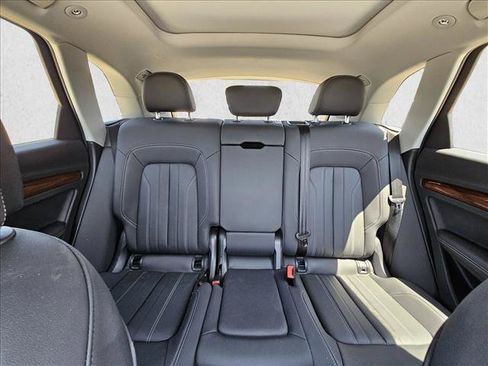 Used 2023 Audi Q5 2.0T Premium Plus w/ Premium Plus Package AWD/4WD image 14