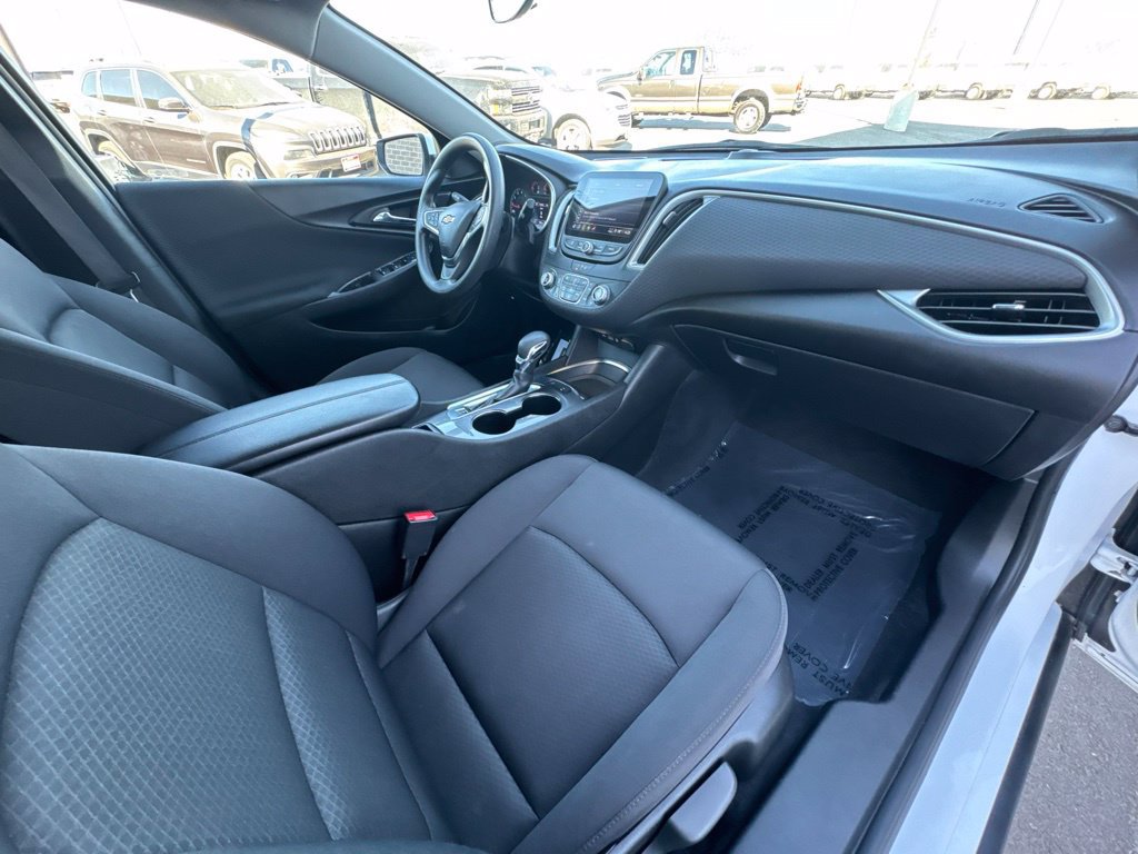 Used 2024 Chevrolet Malibu LT FWD image 37