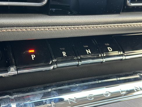 New 2026 Lincoln Aviator AWD image 22