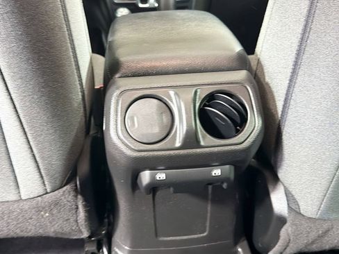 Used 2024 Jeep Wrangler Unlimited w/ Convenience Group AWD/4WD image 27