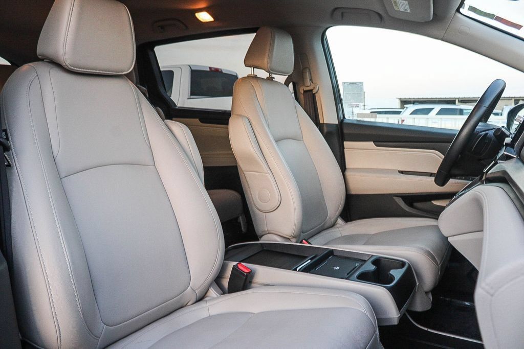 Used 2025 Honda Odyssey EX-L image 17