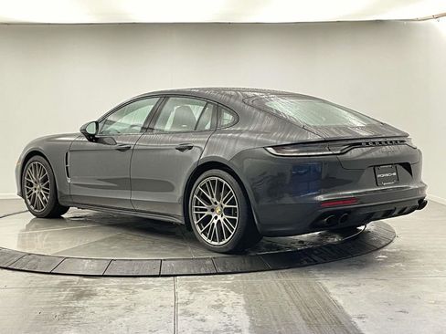 Used 2022 Porsche Panamera 4 Platinum Edition image 3