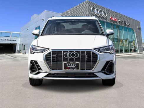Used 2023 Audi Q3 2.0T Premium Plus w/ Premium Plus Package AWD/4WD image 6