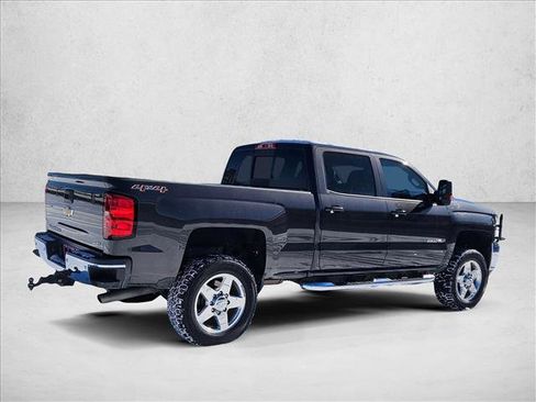 Used 2015 Chevrolet Silverado 2500 LT w/ LT Convenience Package image 5