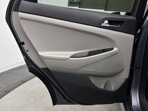 Used 2017 Hyundai Tucson SE w/ SE Popular Package 02 FWD image 23