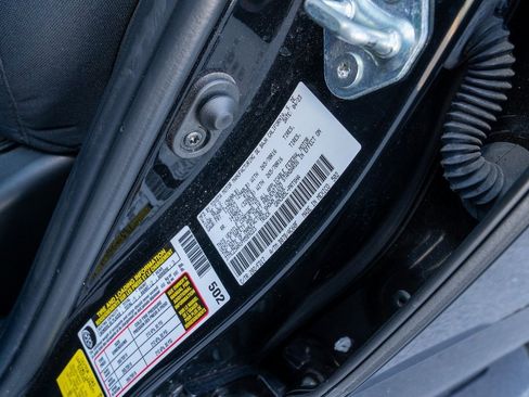 Certified 2023 Toyota Tacoma TRD Off-Road image 19