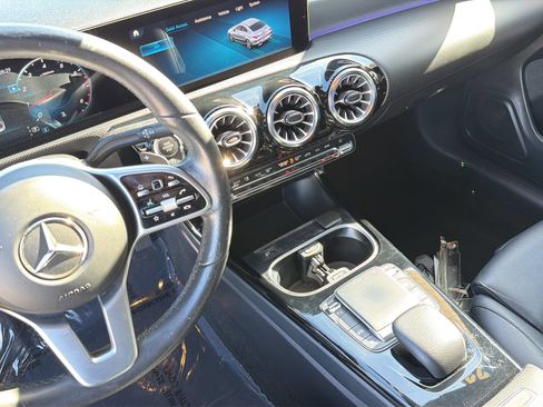 Used 2022 Mercedes-Benz CLA 250 image 23