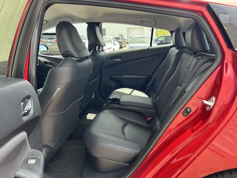 Certified 2018 Toyota Prius Prime Premium FWD image 18