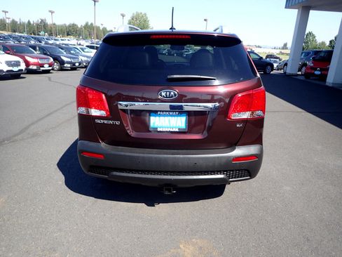 Used 2012 Kia Sorento EX w/ Premium Plus Pkg image 4