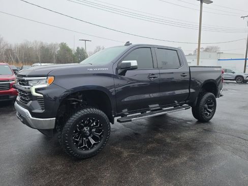 Used 2022 Chevrolet Silverado 1500 LT image 3