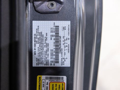 Used 2022 Ford Mustang Shelby GT500 w/ Carbon Fiber Track Pack RWD image 54