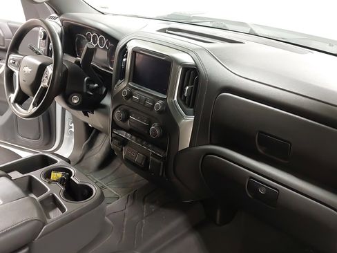 Used 2021 Chevrolet Silverado 2500 LT w/ Snow Plow Prep/Camper Package image 29