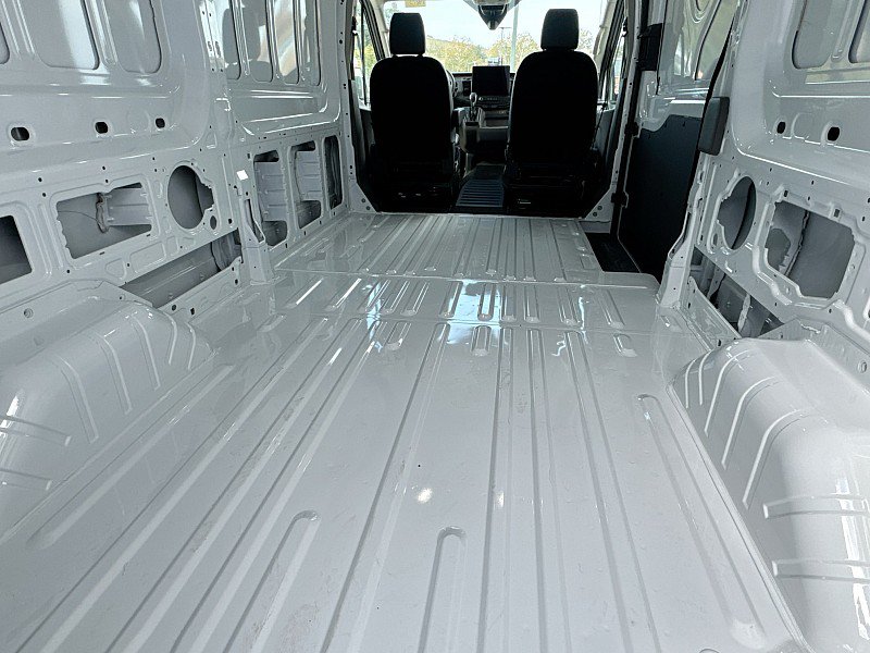 New 2027 Ford Transit 250 148 Medium Roof RWD image 22