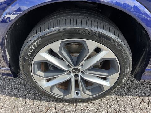 Used 2021 Audi Q3 2.0T Premium w/ Convenience Package image 9