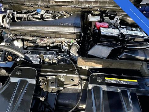 Used 2019 Nissan Rogue SV image 11