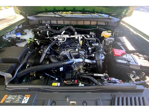 New 2025 Ford Bronco Outer Banks w/ Sasquatch Package image 27