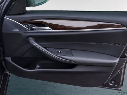 Used 2020 BMW 530i image 32