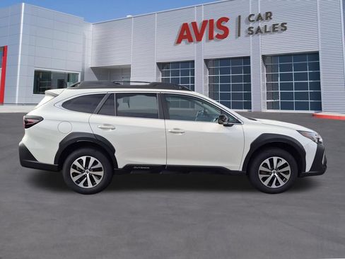 Used 2025 Subaru Outback Premium AWD/4WD image 5