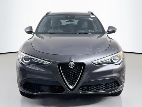 Used 2023 Alfa Romeo Stelvio Ti AWD/4WD image 2
