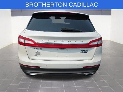 Used 2016 Lincoln MKX Select w/ Select Plus Package AWD/4WD image 8