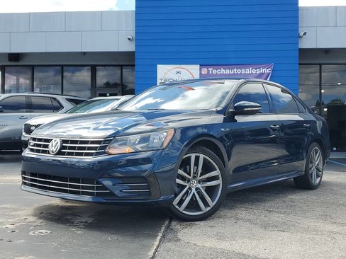 Used 2018 Volkswagen Passat 2.0T R-Line image 3