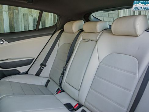 Used 2018 Kia Stinger GT2 image 25