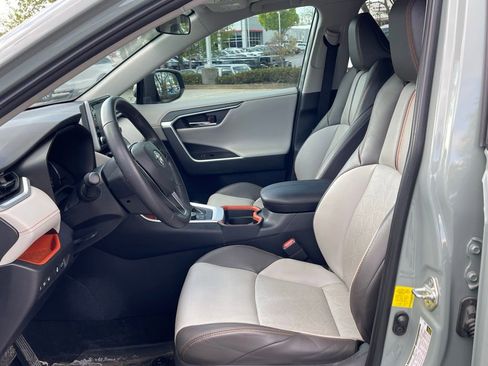 Used 2019 Toyota RAV4 Adventure w/ Cold Weather Package AWD/4WD image 9