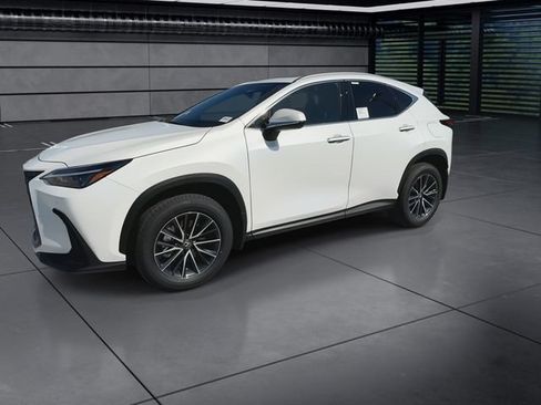 Used 2025 Lexus NX 250 FWD w/ Accessory Package (K3) image 4