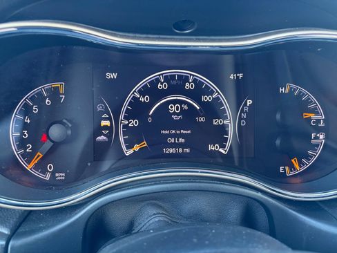 Used 2017 Jeep Grand Cherokee Limited image 22