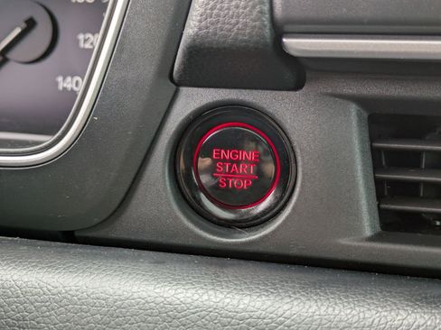 Used 2023 Honda Pilot Touring image 22