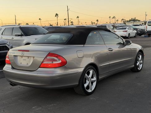 Used 2005 Mercedes-Benz CLK 320 Cabriolet image 14