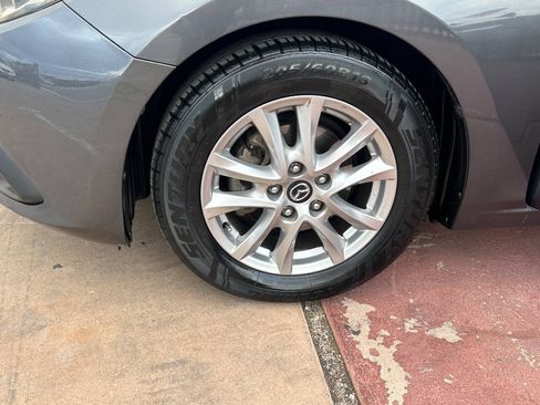 Used 2016 MAZDA MAZDA3 i Sport w/ Preferred Equipment Package FWD image 19